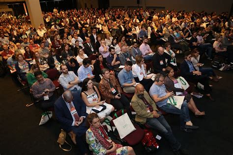 21 Conferências Nacionais E Internacionais Compuseram A Programação