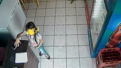 Advierten Sobre Gay Y Dos Mujeres Que Utilizan A Una Ni A Para Robar En Locales Comerciales De