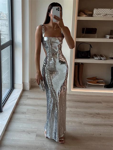 Robe Longue Argent E Chic Bretelles Et Dos Auxpour Femme Tenue De Soir