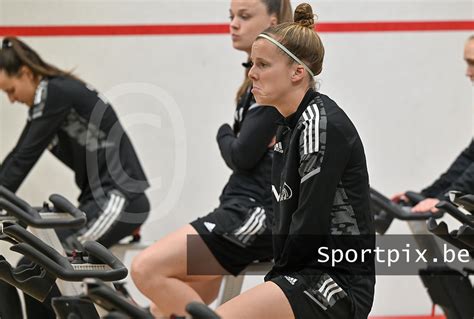 ENGLAND SOCCER WOMEN TRAINING BELGIAN RED FLAMES Sportpix Be