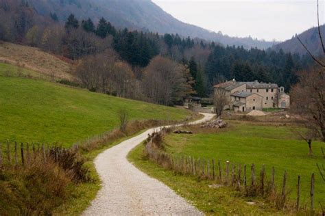 Gli Eremi Millenari Del Monte Fumaiolo E Le Sorgenti Del Tevere I