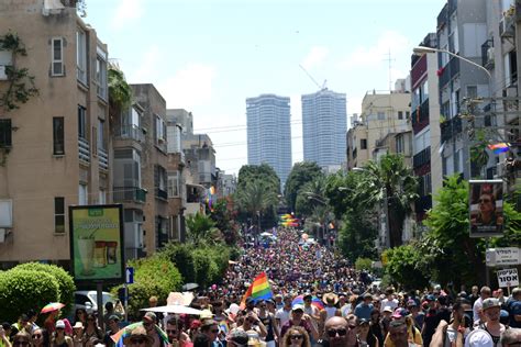 Tel Aviv Gay Pride Parade Draws 250 000 Participants Jewish News