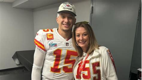 As the holiday season approaches, Kansas City Chiefs quarterback ...