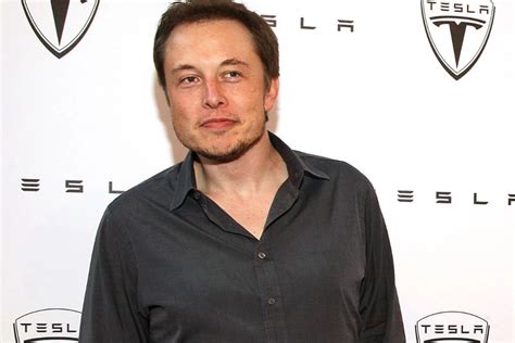 Elon Musk’s College Girlfriend Sells Never-Before-Seen Photos