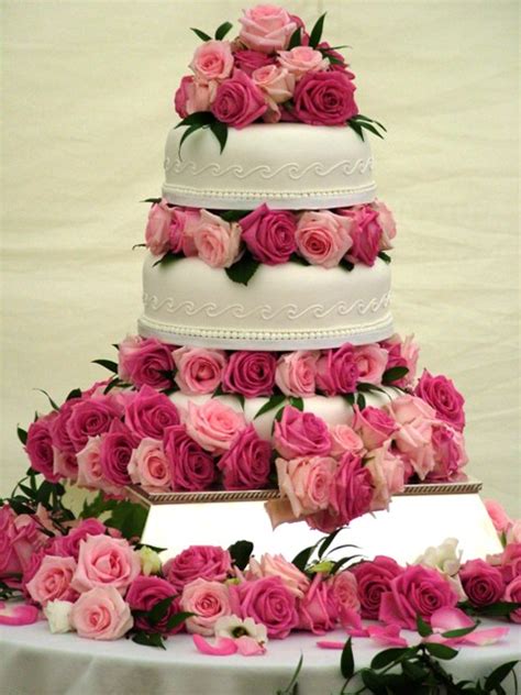 Creating Beautiful Nature Of The Wedding Cake Wedding Decoration Ideas‎