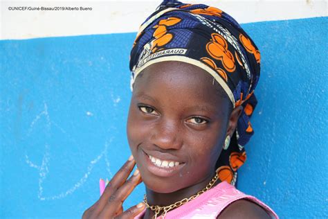 Unicef Guinea Bissau On Twitter More Girls Than Ever Are Going To