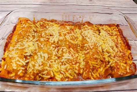 Spicy Chicken and Bean Enchiladas - SocraticFood