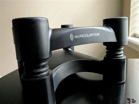 IsoAcoustics ISO L8R200 Isolation Stands For Speakers And Studio