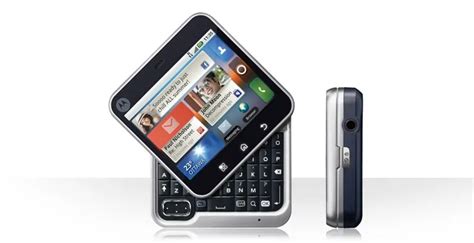 Rogers Launches The Motorola Flipout Android Smartphone