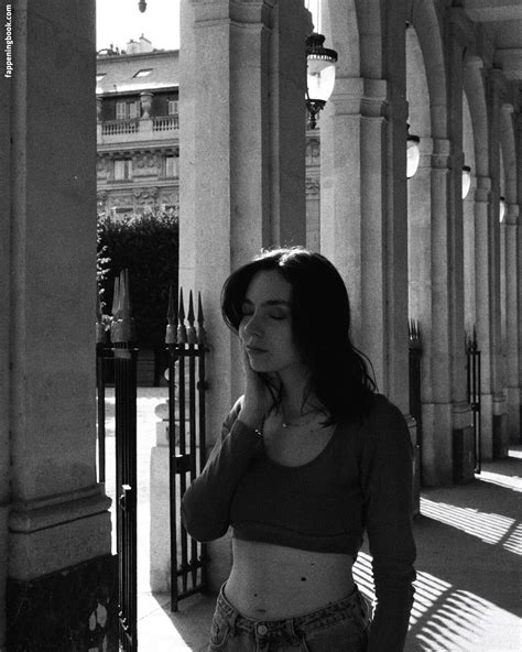 Clararunaway Nude OnlyFans Leaks Fappening FappeningBook