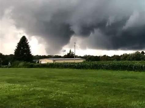 27 Reported Tornadoes Rip Through Iowa Devastating Towns Abc News