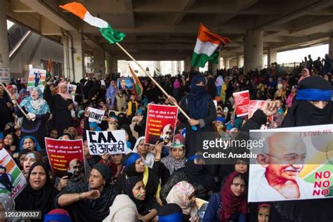 Seelampur Delhi Metro Photos And Premium High Res Pictures Getty Images