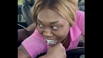 Le Sucer Pendant Que Je Conduis Xvideos