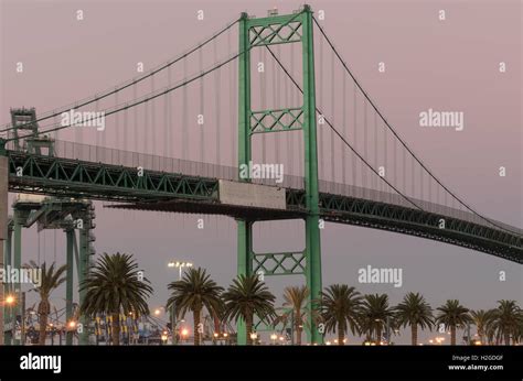 Vincent thomas bridge hi-res stock photography and images - Alamy