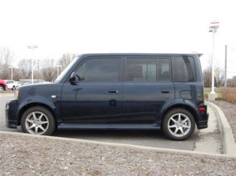 Photo Image Gallery And Touchup Paint Scion Xb In Blue Onyx Pearl 8p8