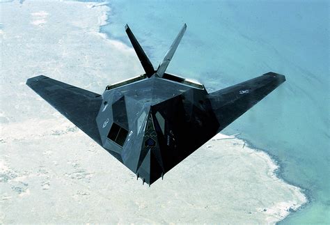 RIP Stealth: Nearly 20 Years Ago, a U.S. Stealth Fighter Was Shot Down ...