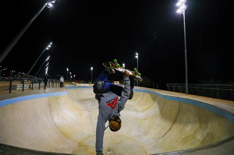 Maior da América Latina pista de skate da Orla do Guaíba passa por testes