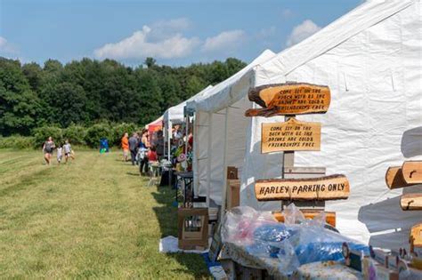 Blueberry Lane Farms Celebrates 75th Anniversary With Beautiful Berries