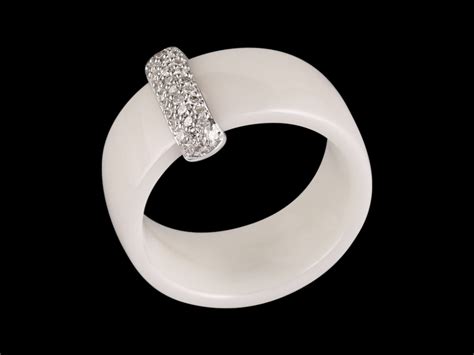 Bague Victoria Or Blanc Carats C Ramique Blanche Et Diamants