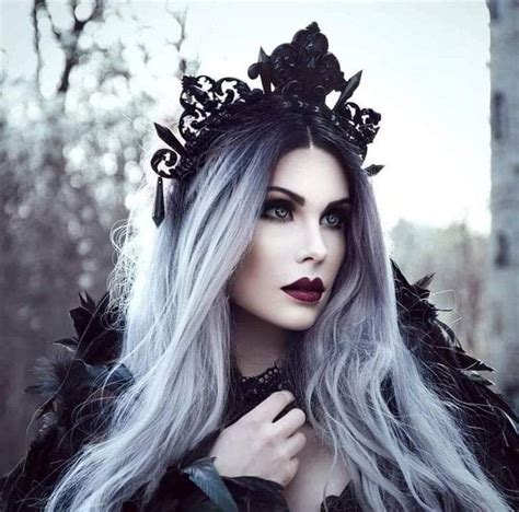 Pin By Joelma Duarte On Tiaras De Rainhas Dark Fairy Costume Gothic