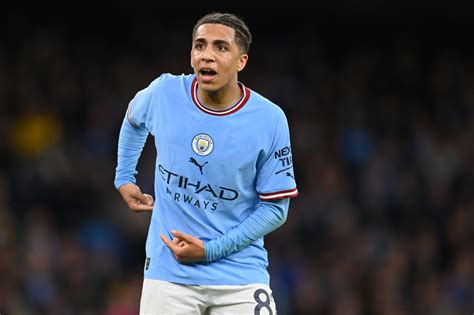 Rico Lewis Prolonge Avec Manchester City Mercato Premier League