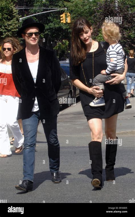 Liv Tyler, husband Royston Langdon, and son Milo go out for lunch to ...