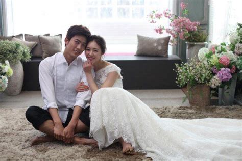 Ok Taecyeon and Lee Yeon-hee in a wedding photo @ HanCinema :: The ...