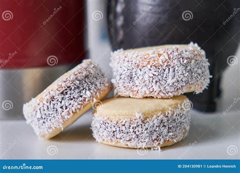 Alfajores De Maizena Royalty Free Stock Photo Cartoondealer