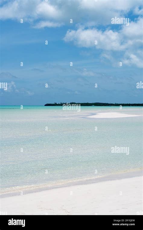 Beautiful Sandbar On The Spanish Wells In The Bahamas Stock Photo Alamy