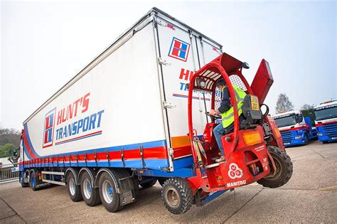 Hunts Transport | Moffet & Manitou | Haulage & Logistics