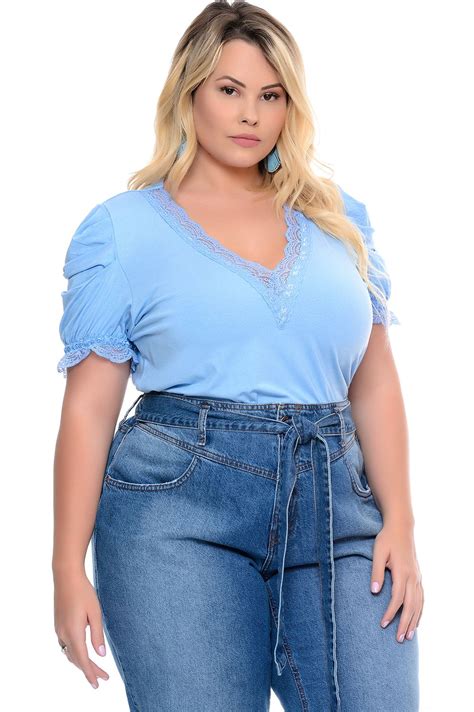 Blusa Plus Size Lisa Decote V Detalhes Em Renda Rosa Vk Moda Plus Size