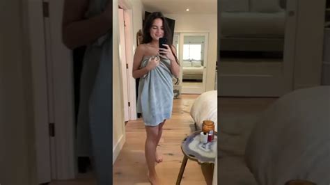 Video Natalie Goes Naked For DavidDobrik Vlog Squad Shorts