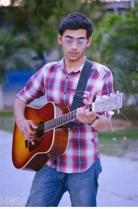 conversation  mustafa kashif  rising star
