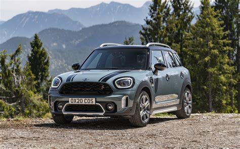 La MINI Countryman 2021 se modernise et en offre plus - Guide Auto