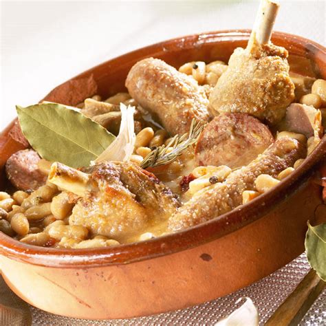 Cassoulet Au Confit De Canard Et La Saucisse De Toulouse Valette