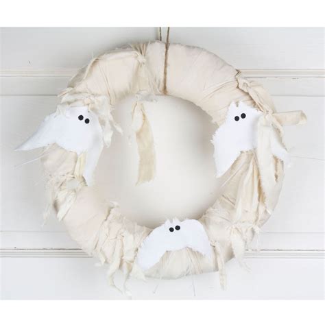 Ghost Bat Halloween Wreath: White Wreath | orangedogcrafts.com