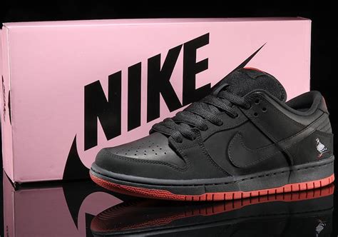 Nike SB Dunk Low Pigeon Black 883232-008 | SneakerFiles