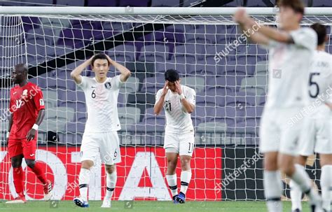 South Koreas Hwang Heechan Center Reacts Editorial Stock Photo Stock