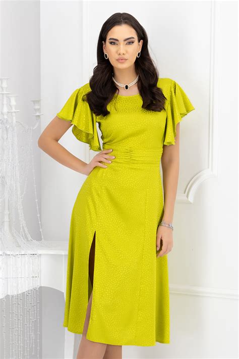 Rochie Din Satin Verde Lime Midi In Clos Crapata Pe Picior Cu Volanase