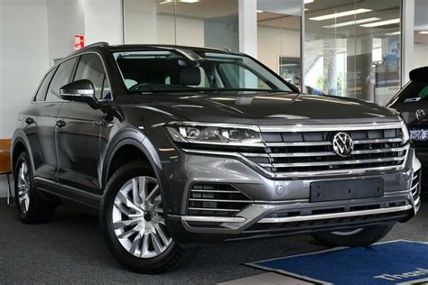 Sold 2022 Volkswagen Touareg 170tdi Tiptronic 4motion In Silicon Grey