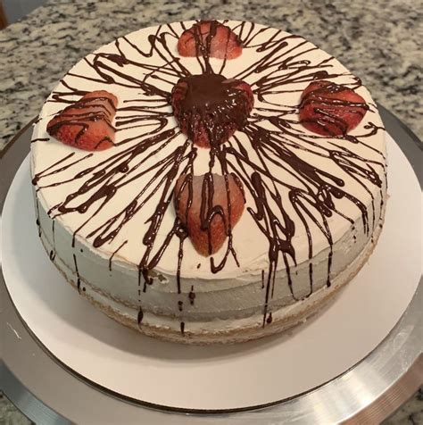 Naked Vanilla Cake With Vanilla Vodka Soaked Strawberries Chocolate Drizzle No Bake Cake
