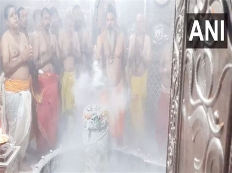 Madhya Pradesh Bhasma Aarti Performed At Mahakaleshwar Temple In Ujjain On 5th Monday Of Sawan