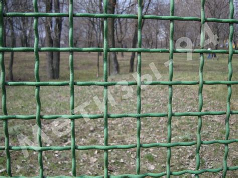 Забор из сетки рифленой канилированной и уголка