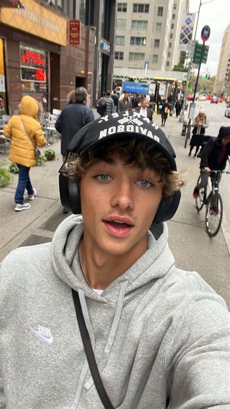 Pin di Arene GG su ᴍᴏᴠɪᴇꜱ ᴛᴠ ꜱᴇʀɪᴇꜱ ᴛʜᴇᴀᴛᴇʀ ᴛᴠ ᴍᴏᴠɪᴇꜱ Attori hot Attori Uomini bellissimi