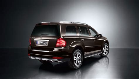 Mercedes-Benz GL: Top-Class Performance