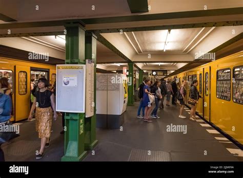 Berlin U Bahn Franz Sische Stra E Berlin Underground Subway