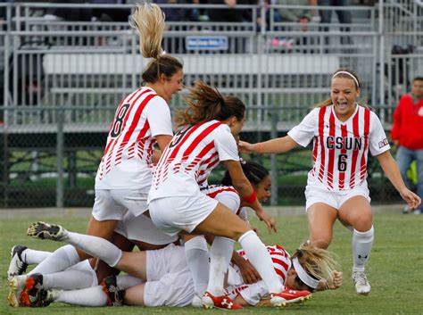 Women’s soccer takes W and championship in double overtime – The Sundial