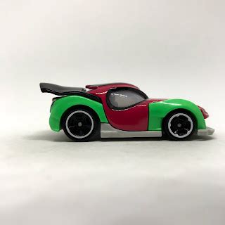 JULIAN S HOT WHEELS BLOG Robin 2018 Teen Titans Go Character Car