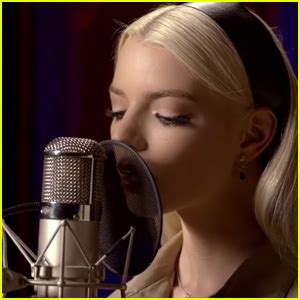 Anya Taylor-Joy Shows Off Her Vocals Singing ‘Downtown’ From Her New ...