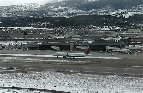 Airport Webcams on Twitter: "LIVE: Some airports are busiest in local winter, thanks to nearby ...